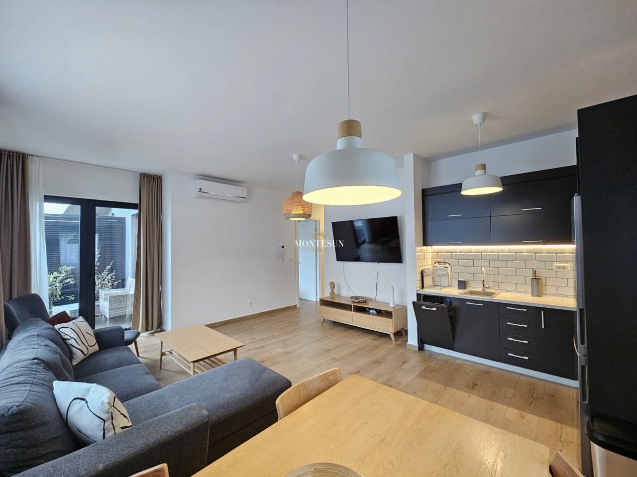 Квартира с 2 спальнями в Будве, 70 м²