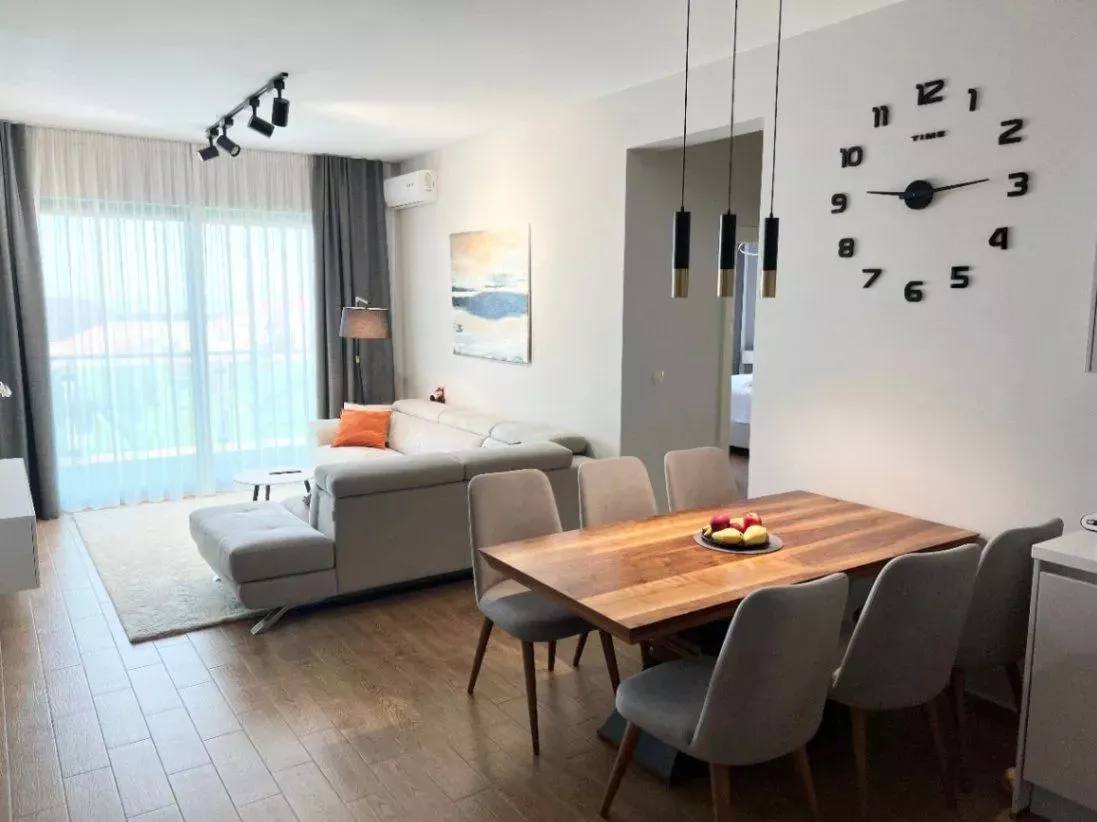 Квартира с 2 спальнями в Бечичи, 81 м²
