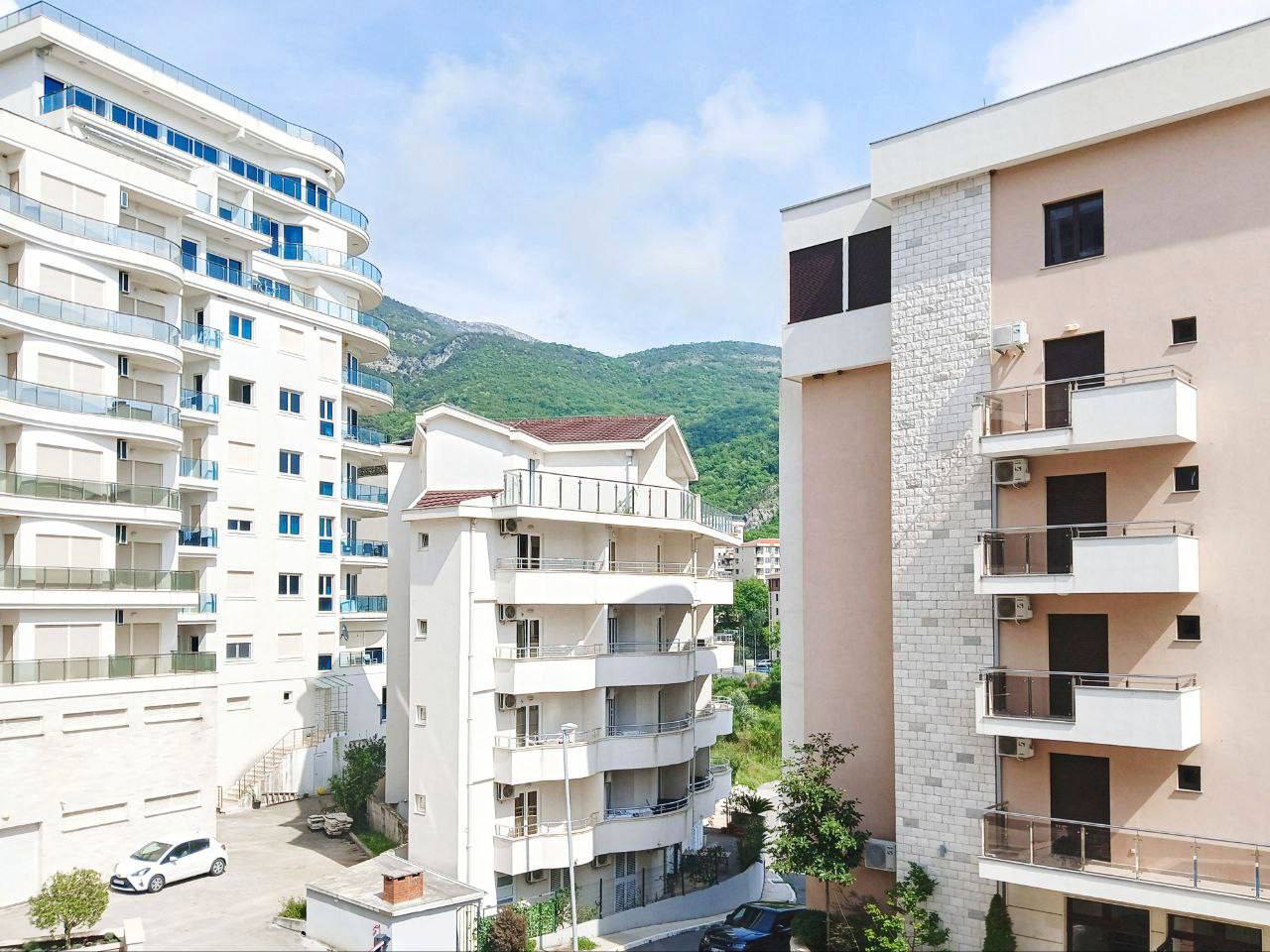 Квартира с 2 спальнями в Бечичи, 70 м²