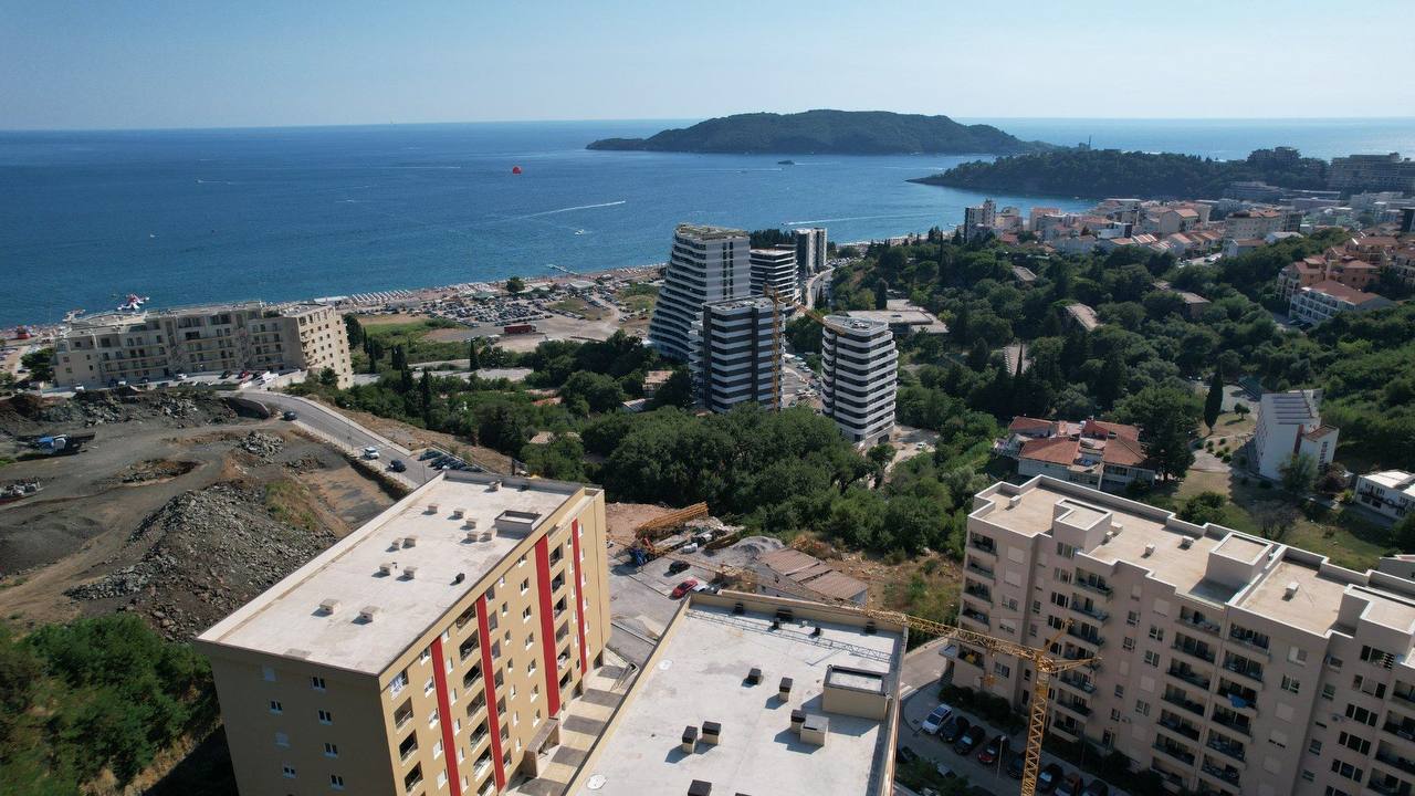 Квартира с 2 спальнями в Бечичи, 58 м²