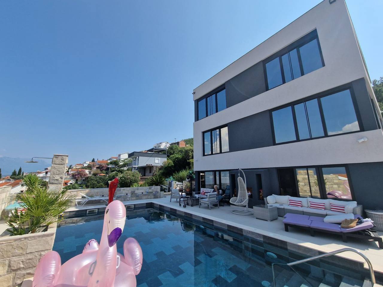 Вилла в Тивате, 280 м²
