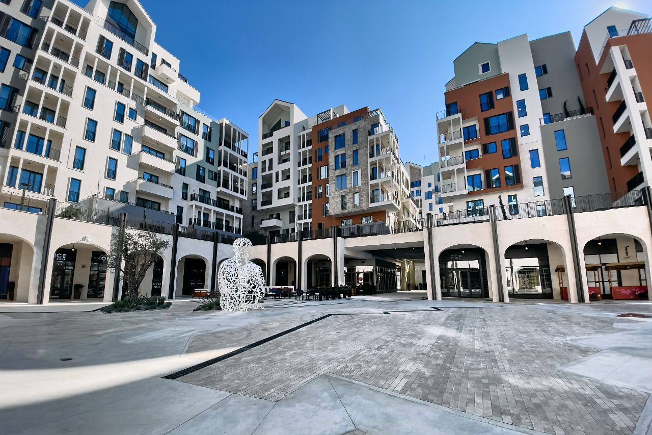 Квартира с 2 спальнями в Тивате, 102 м²