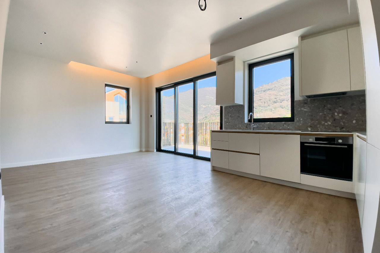 Квартира с 2 спальнями в Тивате, 102 м² 3