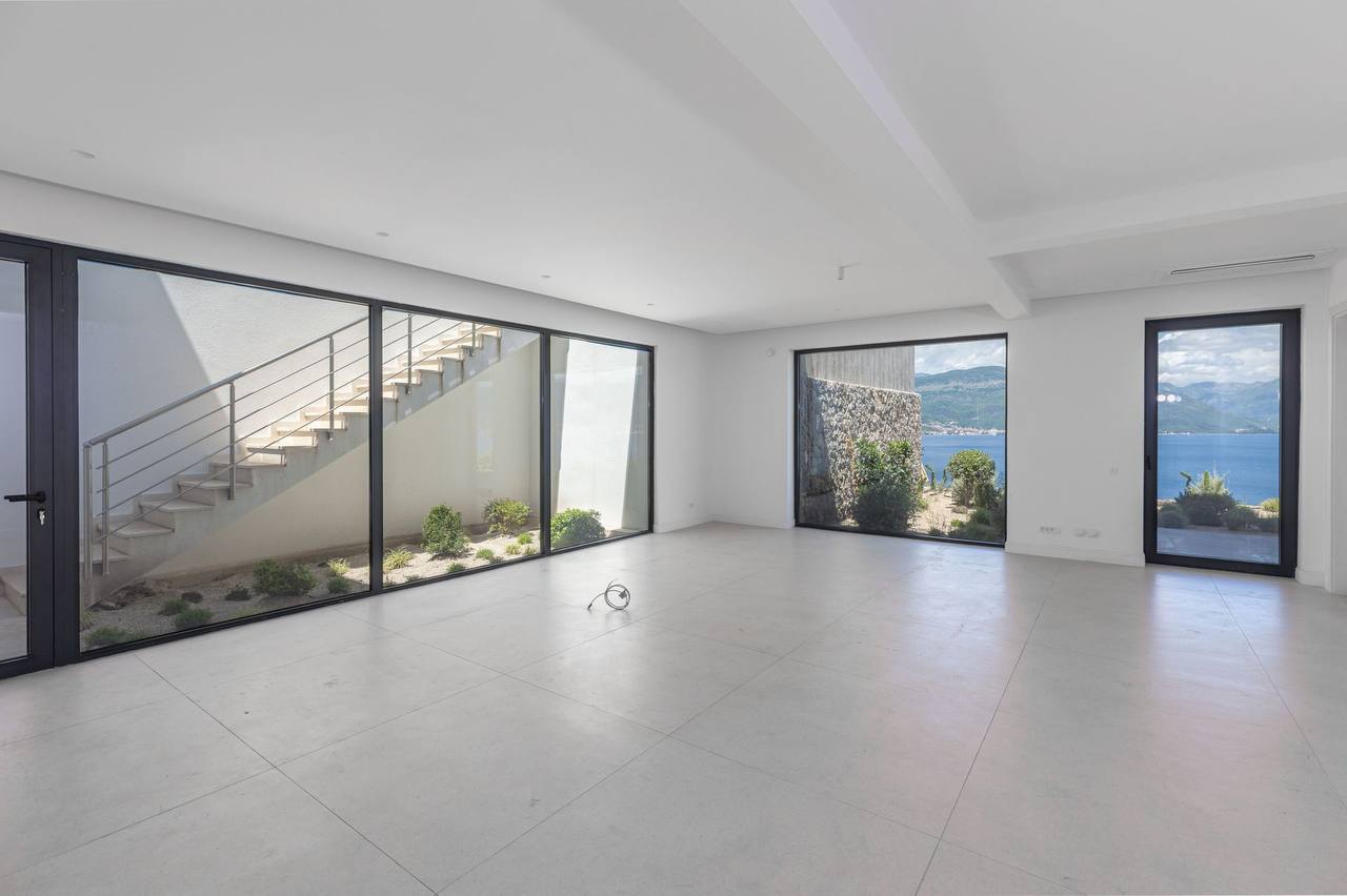 Вилла с 2 спальнями в Крашичах, 328 м² 4