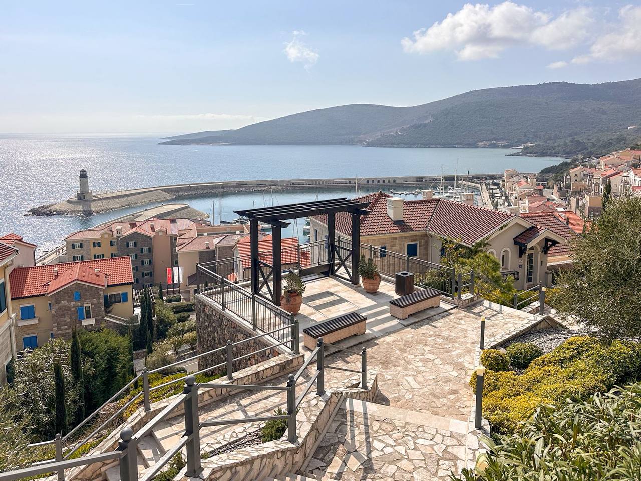 Квартира с 2 спальнями в Luštica Bay, 114 м² 2