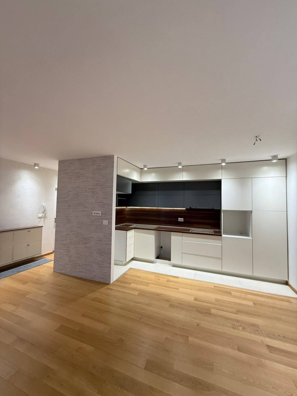 Квартира с 2 спальнями в Будве, 82 м² 2