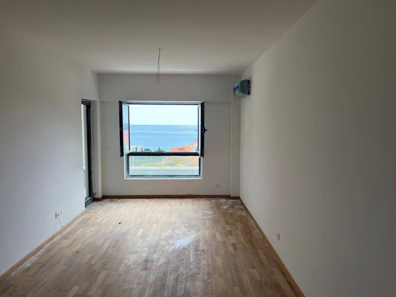 Квартира с 1 спальней в Бечичи, 45 м²