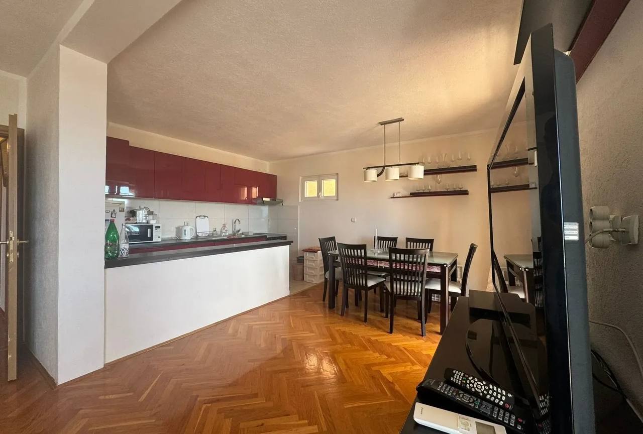 Квартира с 4 спальнями в Петроваце, 176 м² 2