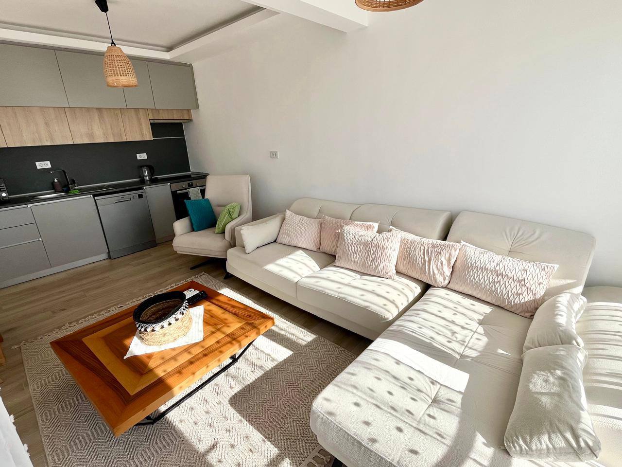 Квартира с 3 спальнями в Тивате, 62 м²