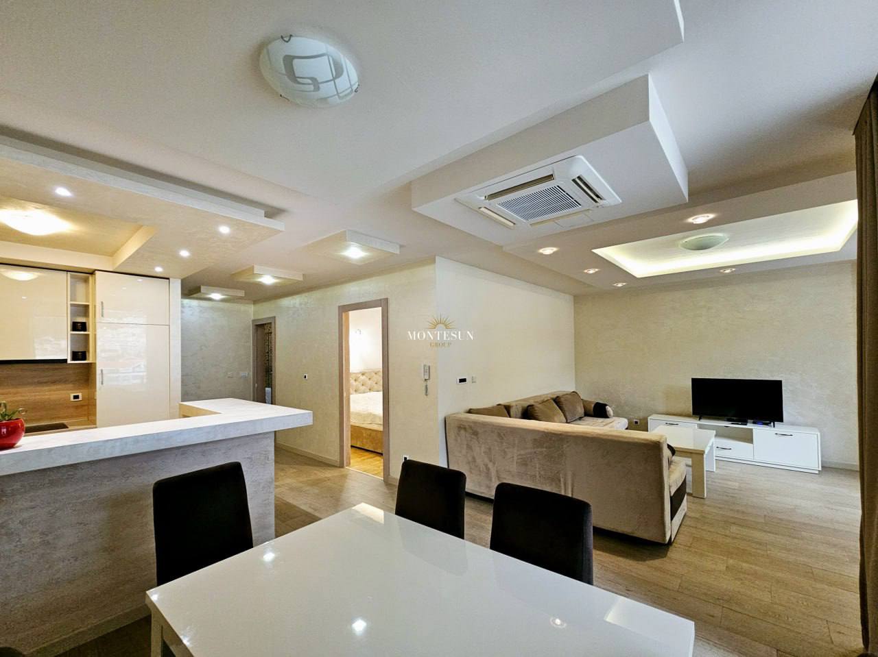 Квартира с 1 спальней в Будве, 70 м² 4
