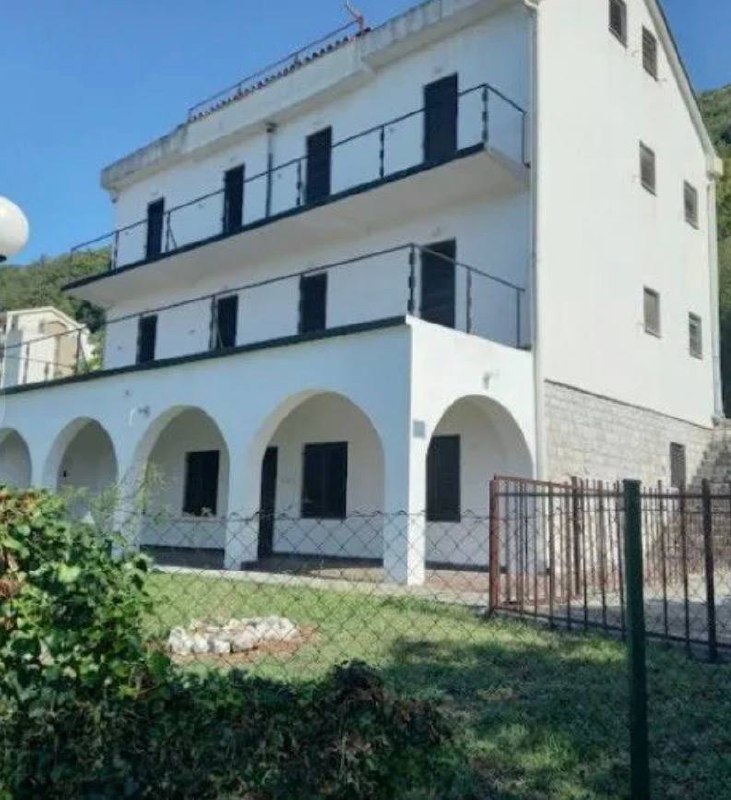 Дом в Будве, 480 м²