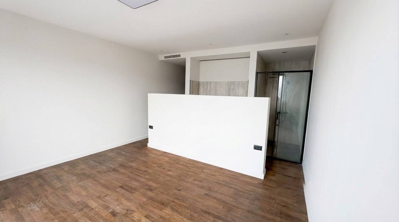 Квартира с 2 спальнями в Крашичах, 183 м²