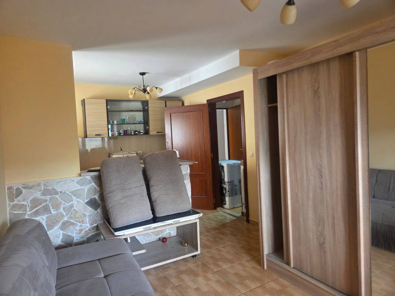 Квартира с 1 спальней в Лази, 51 м²