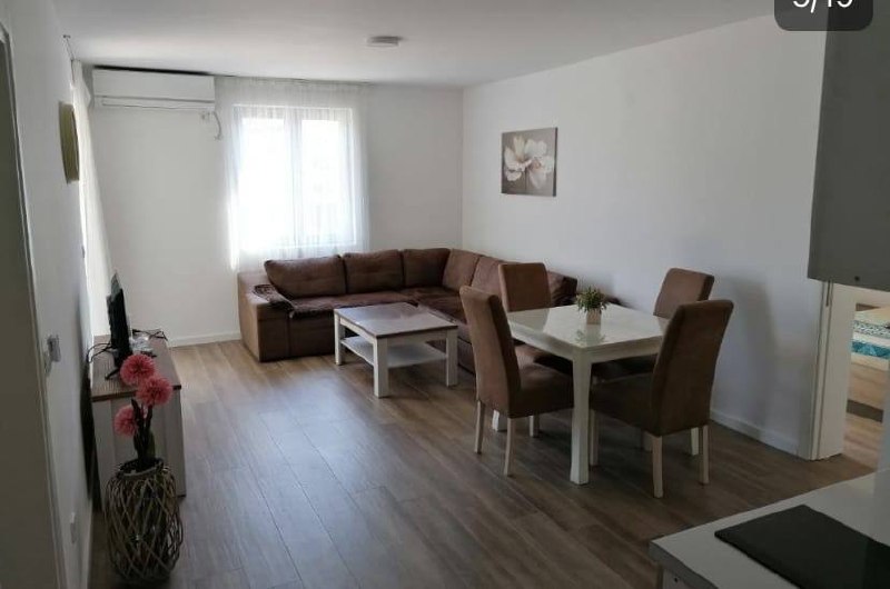 Квартира с 2 спальнями в Добра-Воде, 74 м² 2