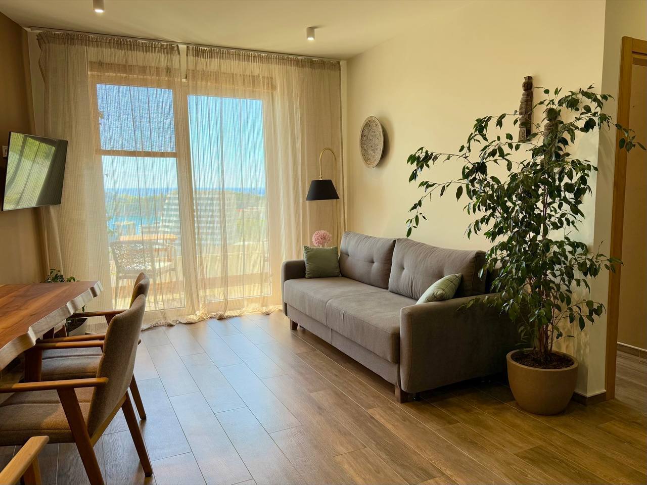 Квартира с 2 спальнями в Бечичи, 62 м²