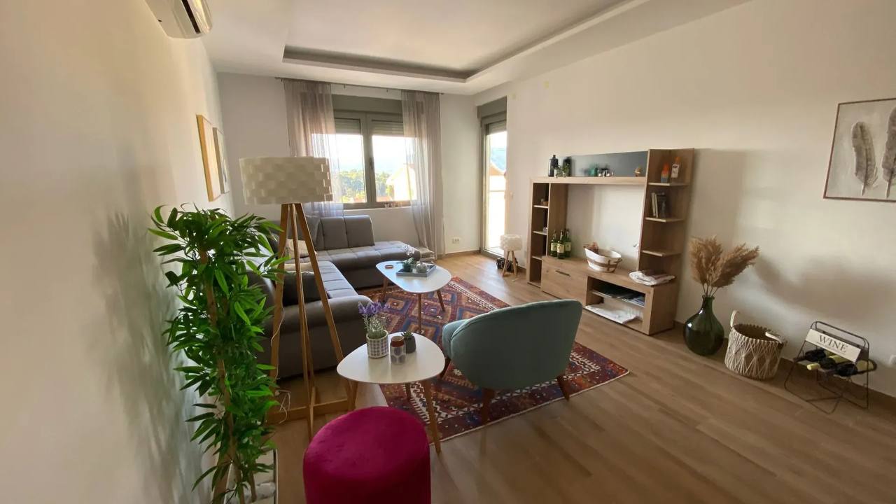 Квартира с 1 спальней в Тивате, 57 м²