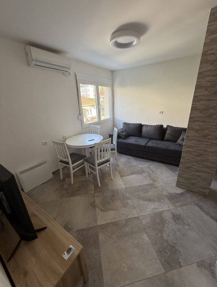 Квартира с 2 спальнями в Тивате, 52 м² thumbnail 10