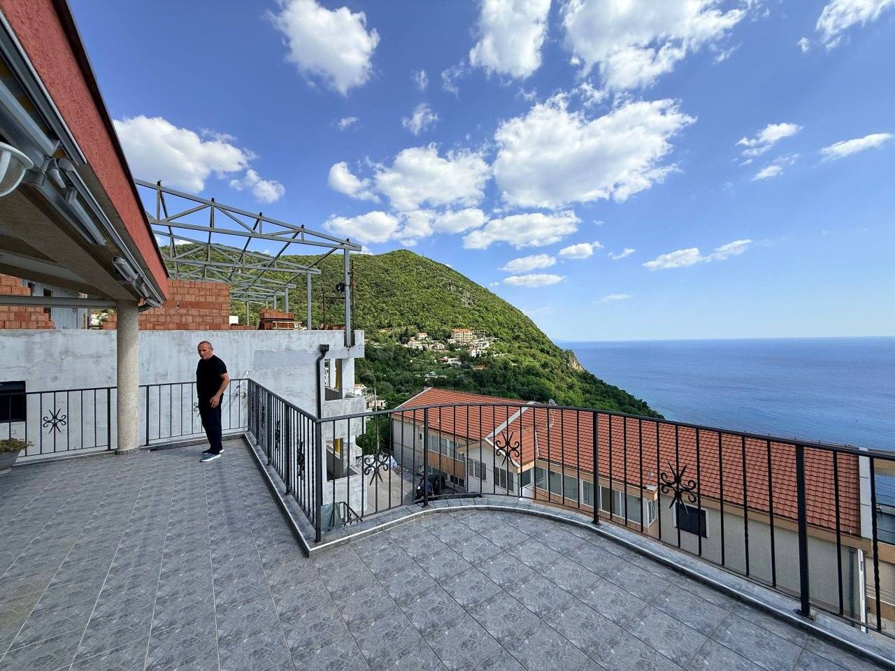 Квартира с 2 спальнями в Сеоце, 131 м² 3