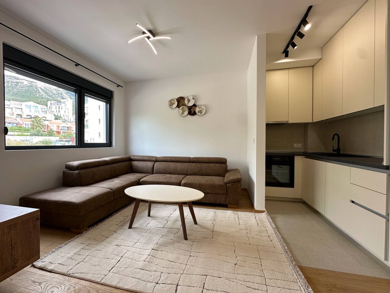 Квартира с 1 спальней в Бечичи, 42 м²