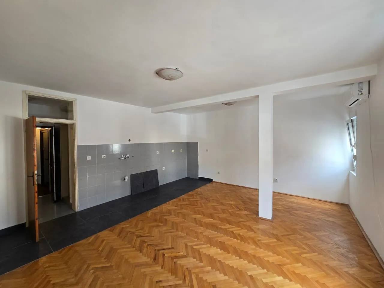 Квартира с 1 спальней в Будве, 59 м² 2