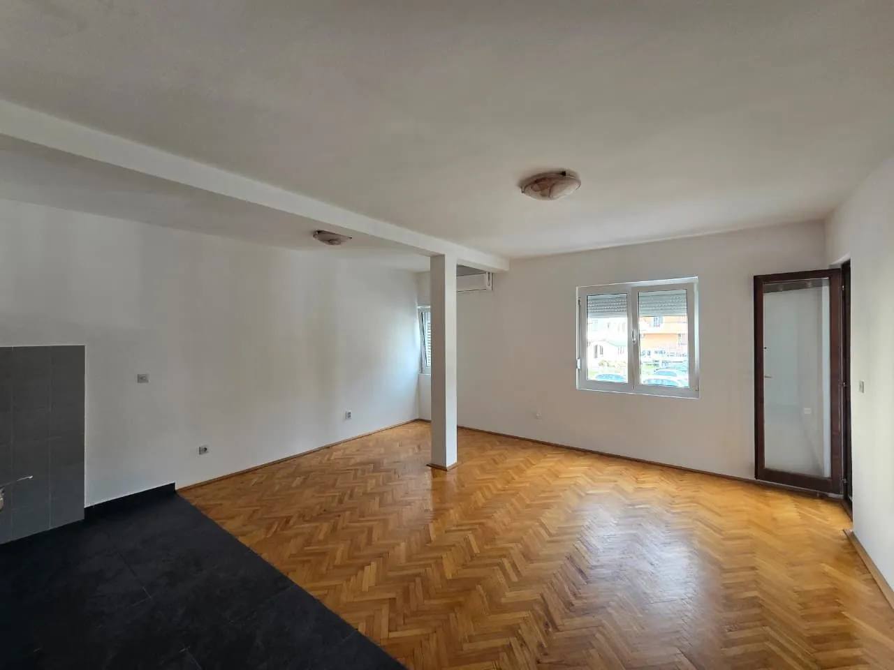 Квартира с 1 спальней в Будве, 59 м² 4
