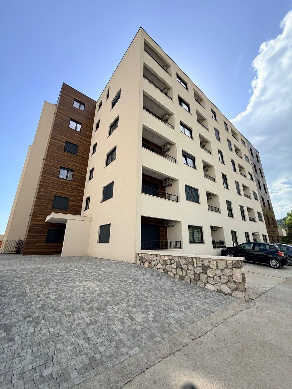 Квартира с 1 спальней в Бечичи, 44 м²