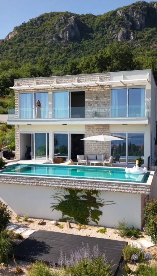 Вилла с 4 спальнями в Поди, 320 м²