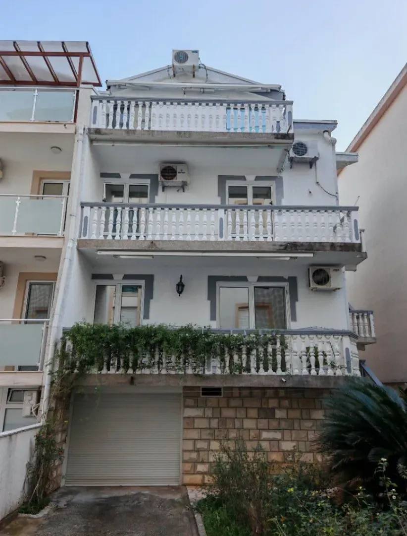 Дом с 2 спальнями в Бечичи, 345 м²