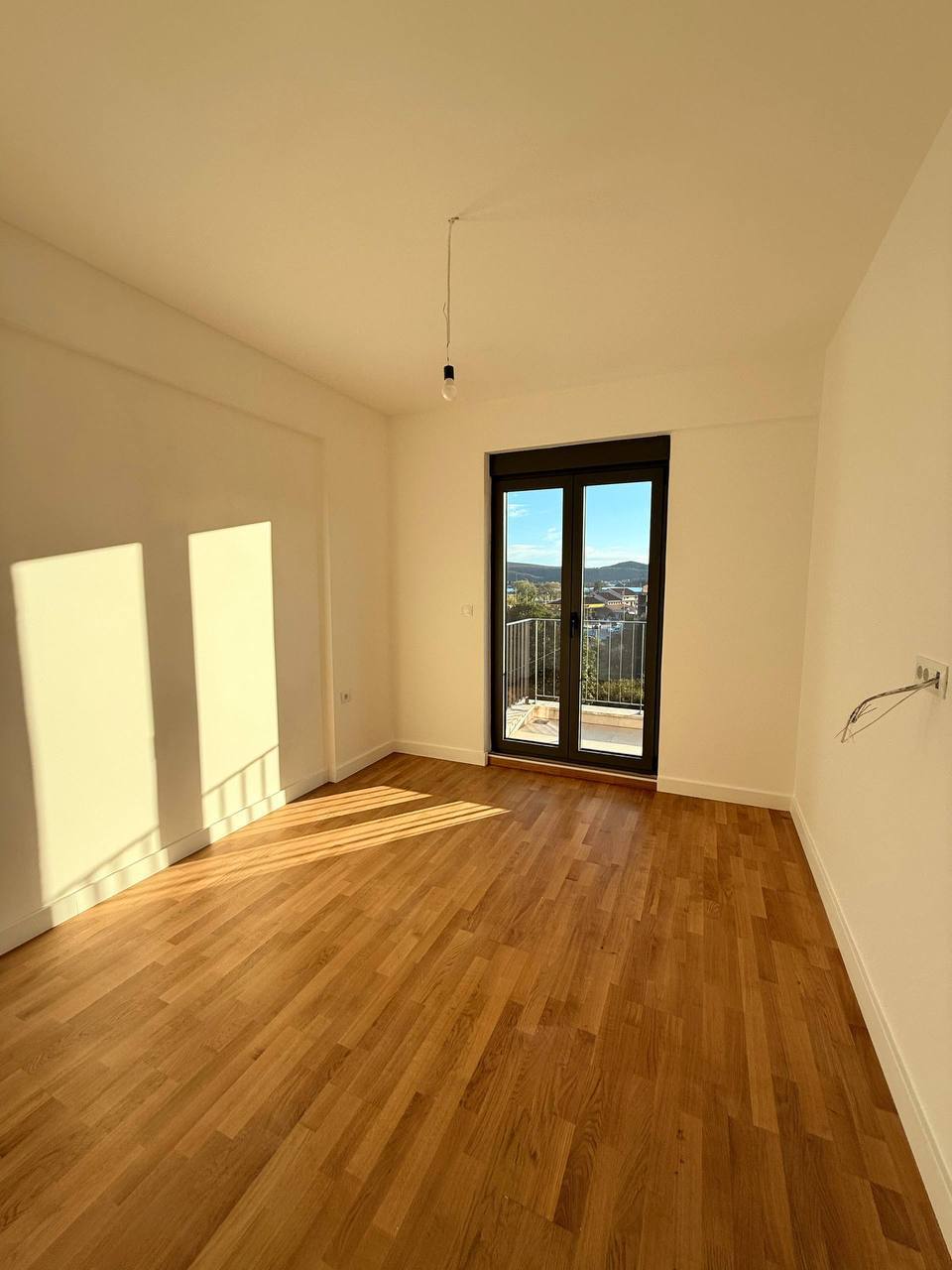 Квартира с 2 спальнями в Тивате, 72 м² 3