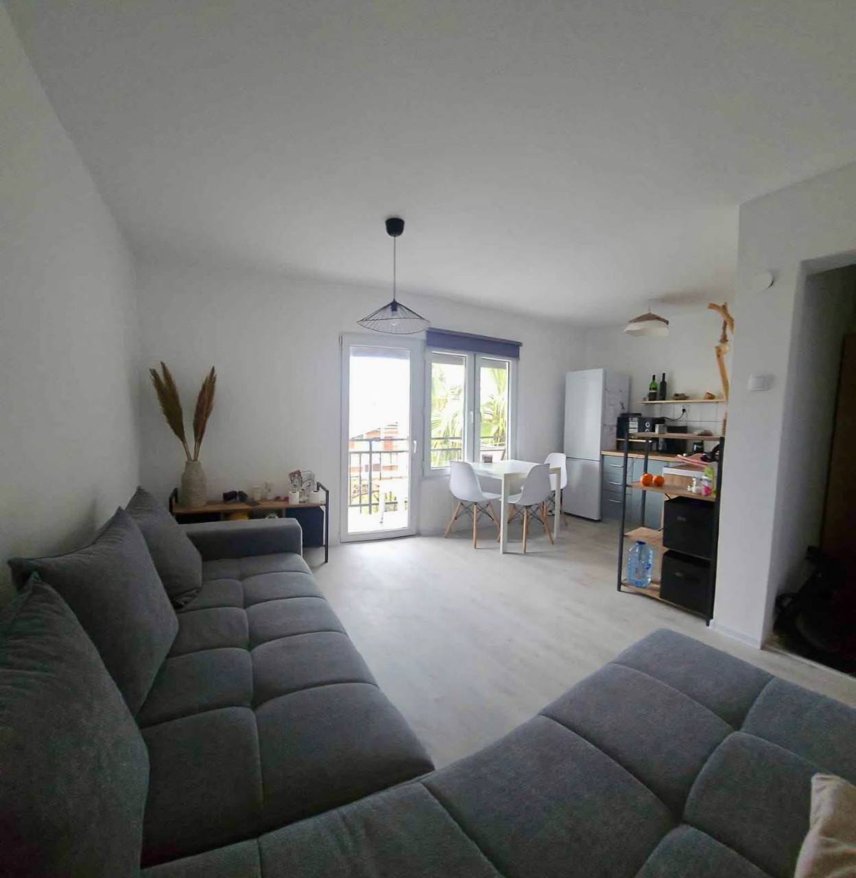 Квартира с 1 спальней в Шушани, 42 м²