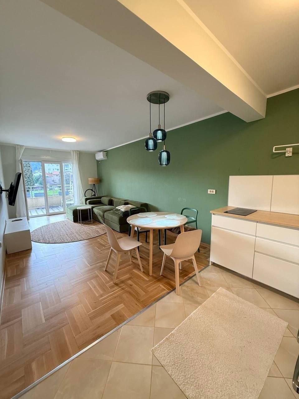 Квартира с 2 спальнями в Лази, 63 м²