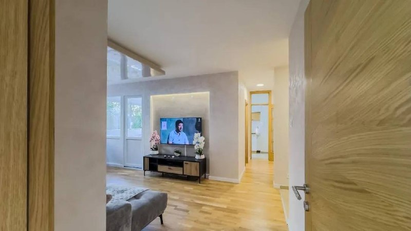 Квартира с 2 спальнями в Тивате, 68 м²
