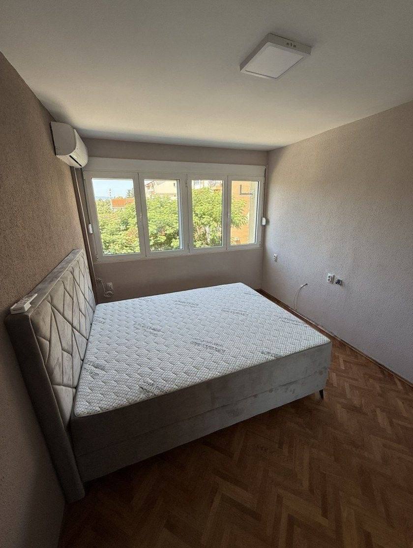 Квартира с 2 спальнями в Тивате, 52 м² 3