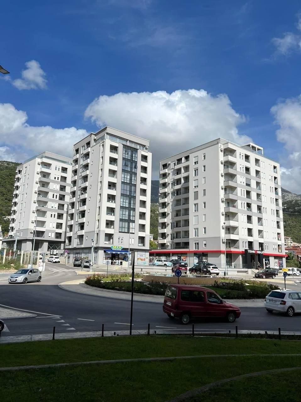 Квартира с 2 спальнями в Будве, 51 м²