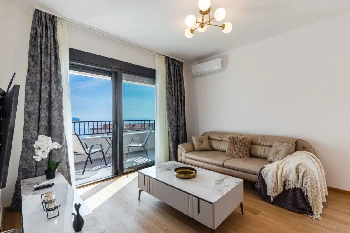 Квартира с 2 спальнями в Бечичи, 65 м²