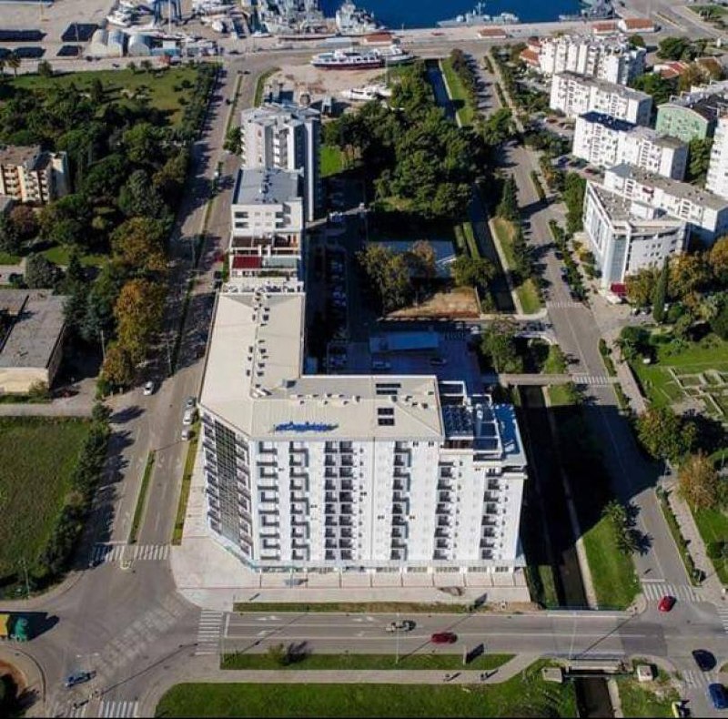 Квартира с 2 спальнями в Баре, 78 м²
