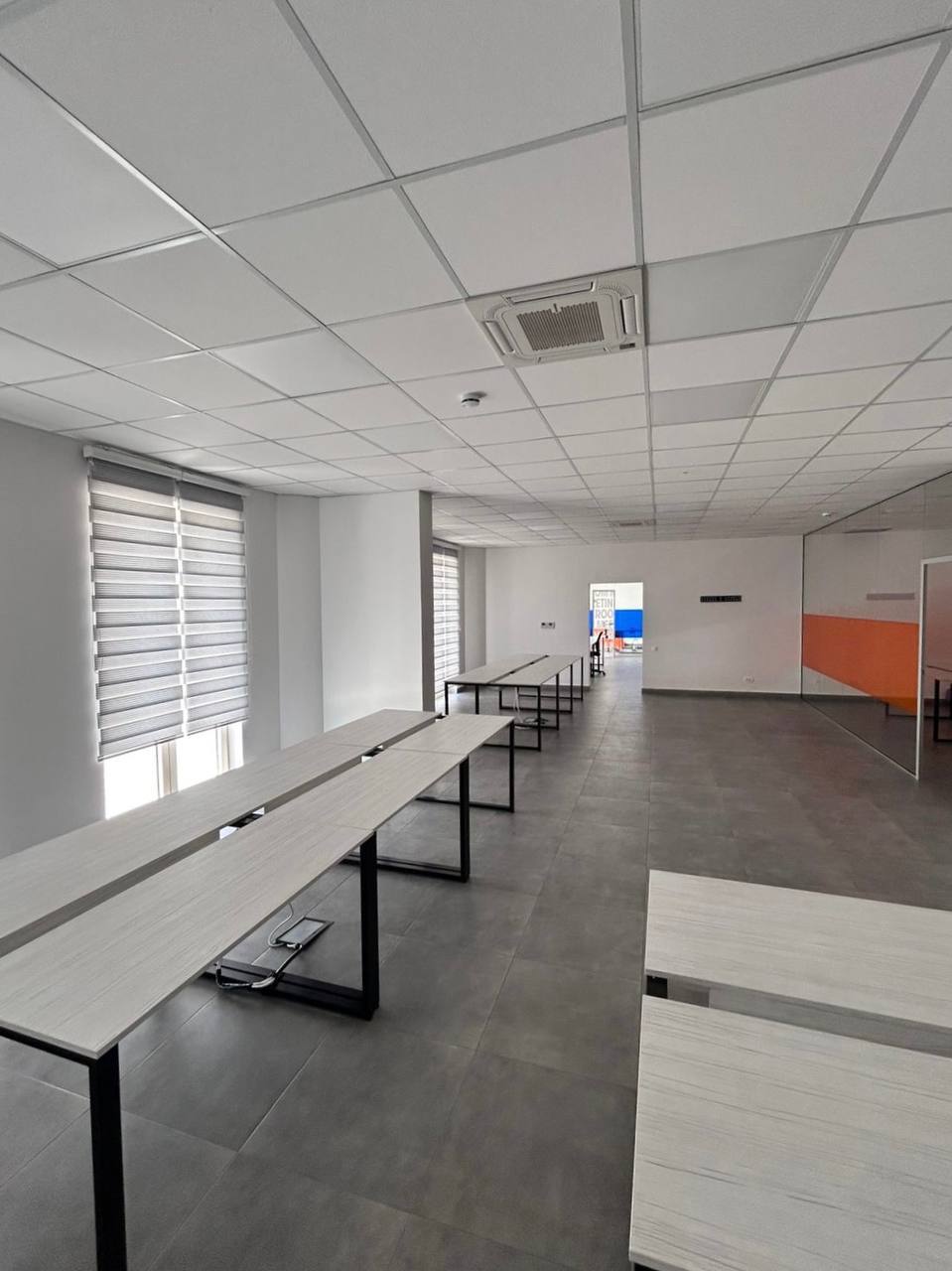 Коммерческое помещение в Будве, 158 м² 2