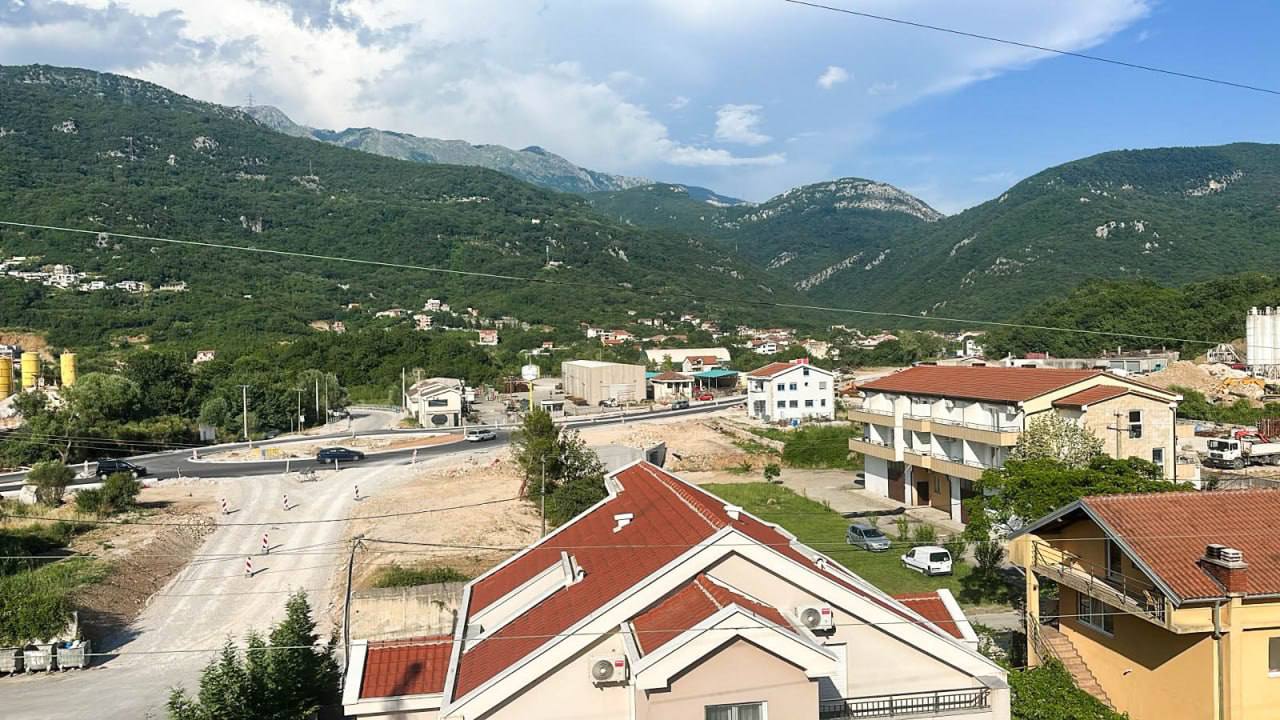 Квартира с 2 спальнями в Ластве-Грбальской, 70 м²