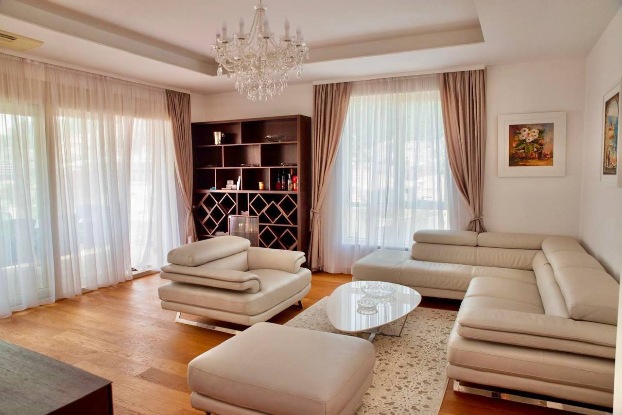 Квартира с 2 спальнями в Будве, 148 м² 3