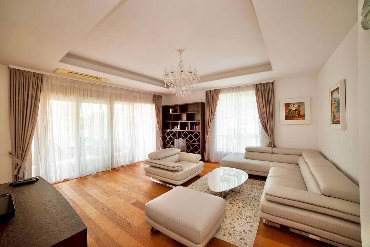 Квартира с 2 спальнями в Будве, 148 м² 4
