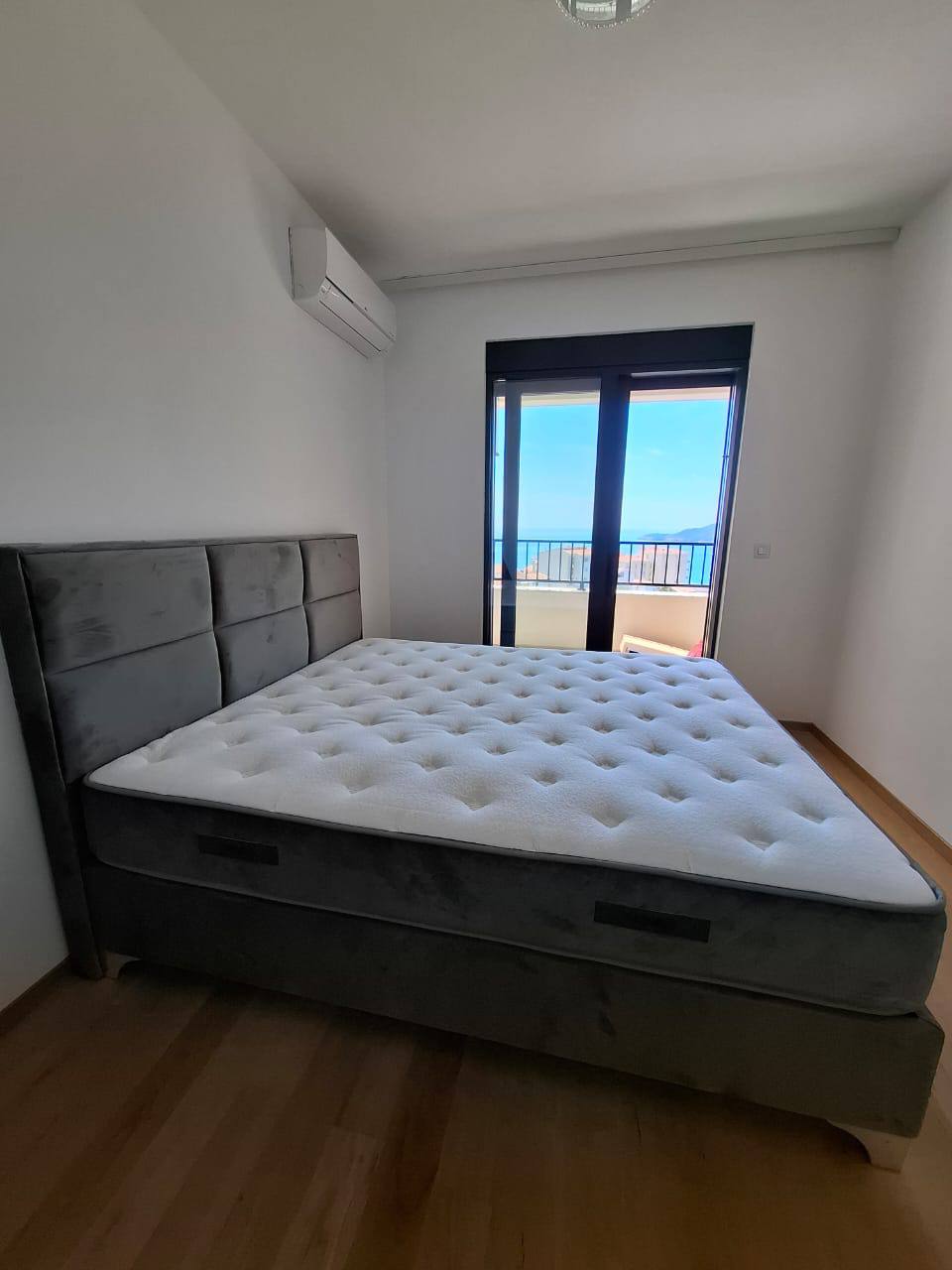 Квартира с 2 спальнями в Будве, 71 м²
