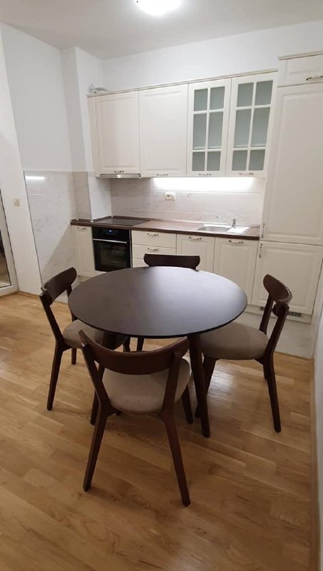 Квартира с 1 спальней в Блоке 6, 44 м²