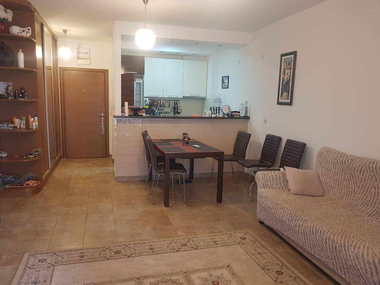 Квартира с 2 спальнями в Бечичи, 68 м²
