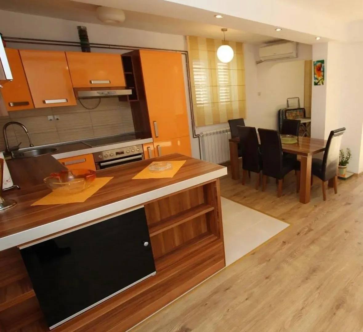 Квартира с 2 спальнями в Булярице, 90 м²