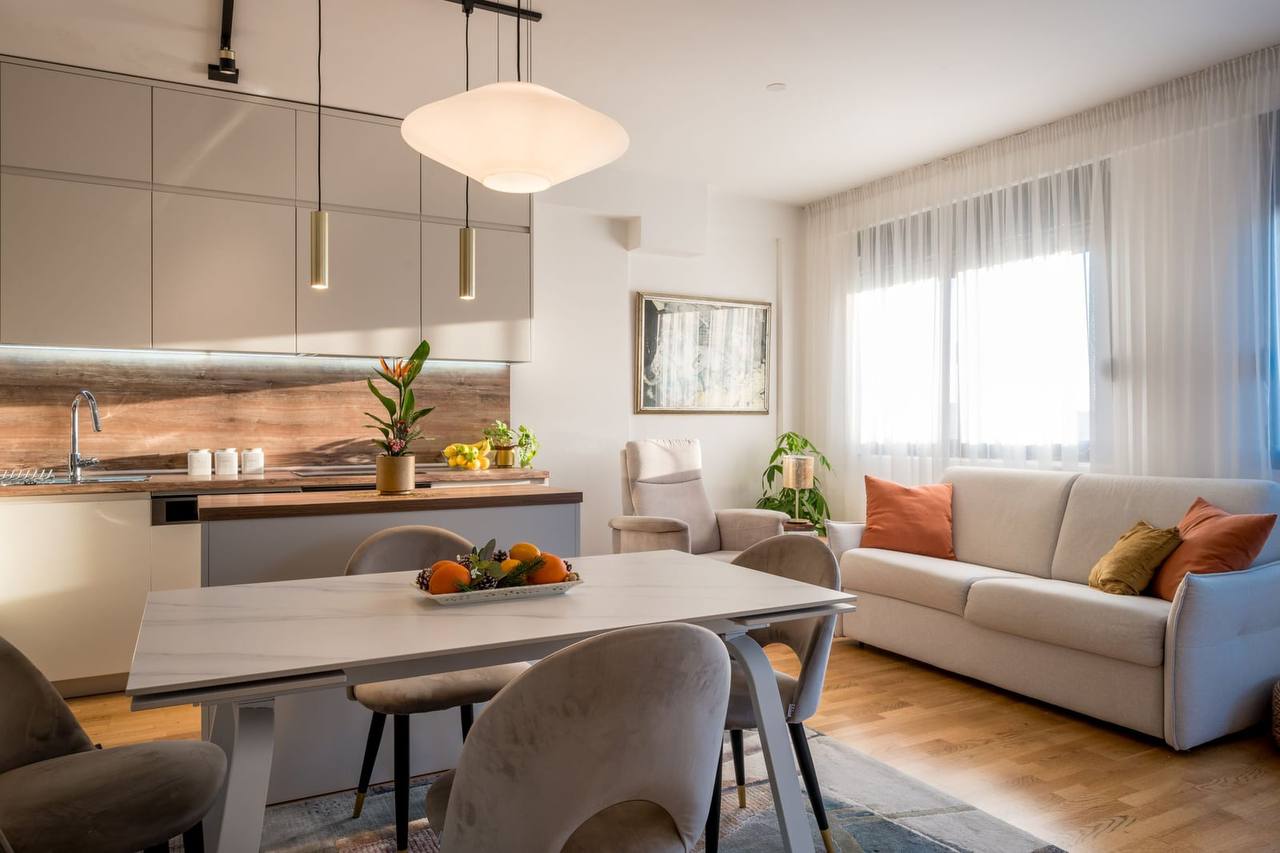 Квартира с 2 спальнями в Porto Montenegro, 63 м²