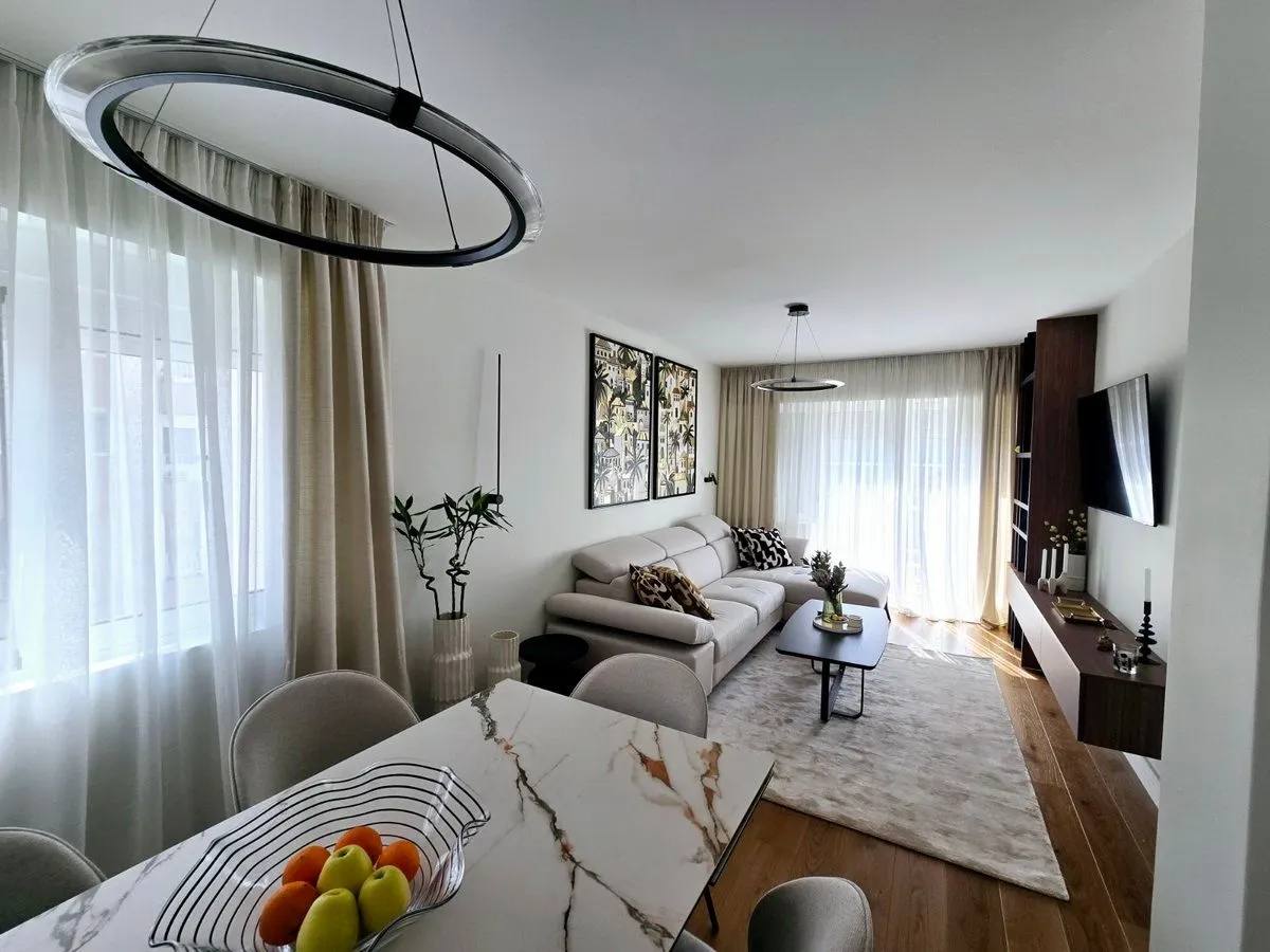 Квартира с 2 спальнями в Тивате, 70 м²