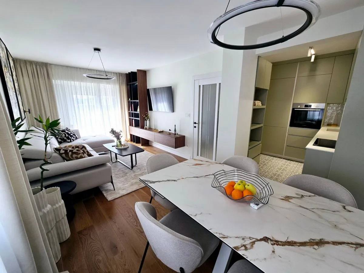 Квартира с 2 спальнями в Тивате, 70 м² 2