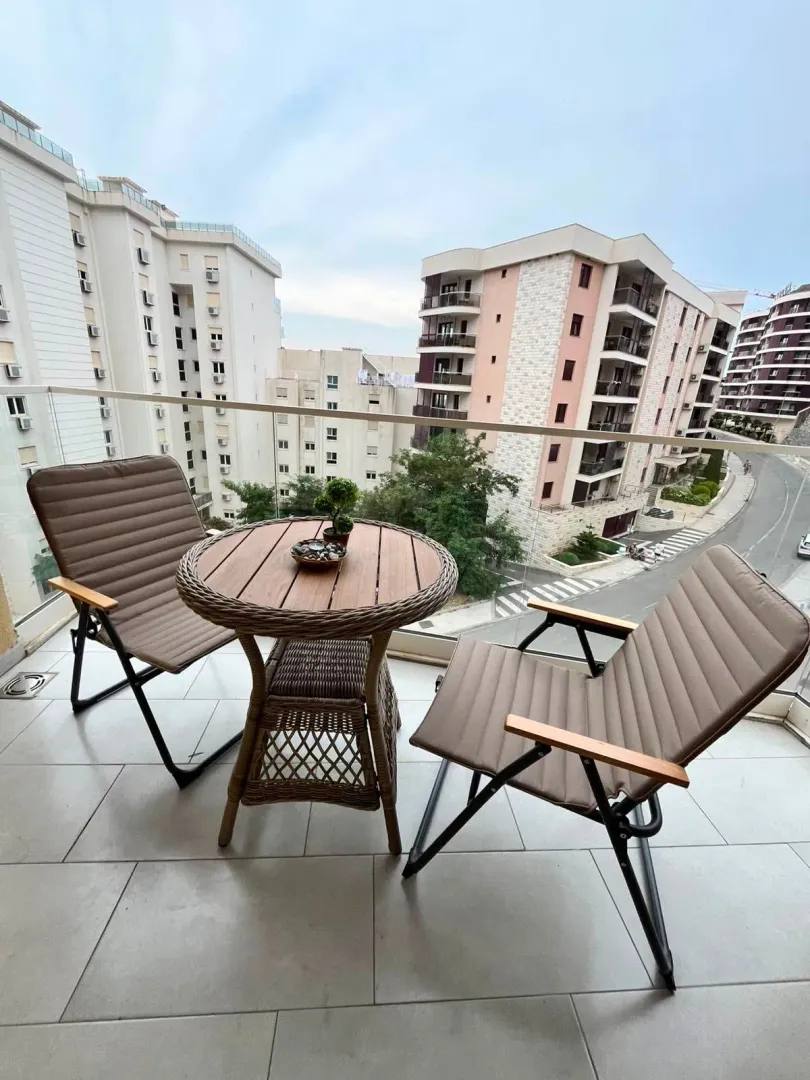 Квартира с 2 спальнями в Бечичи, 72 м²