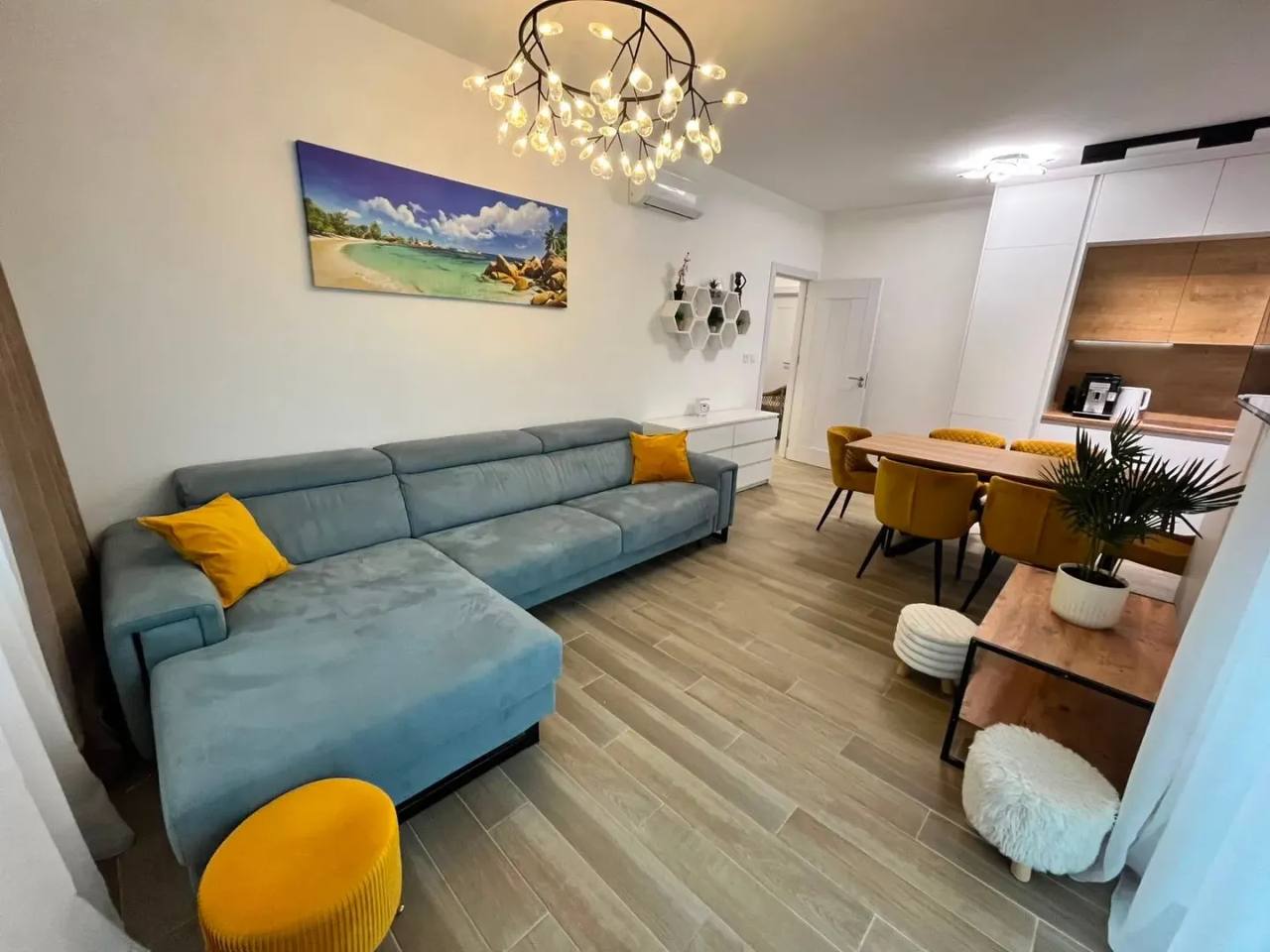 Квартира с 2 спальнями в Бечичи, 72 м² 2