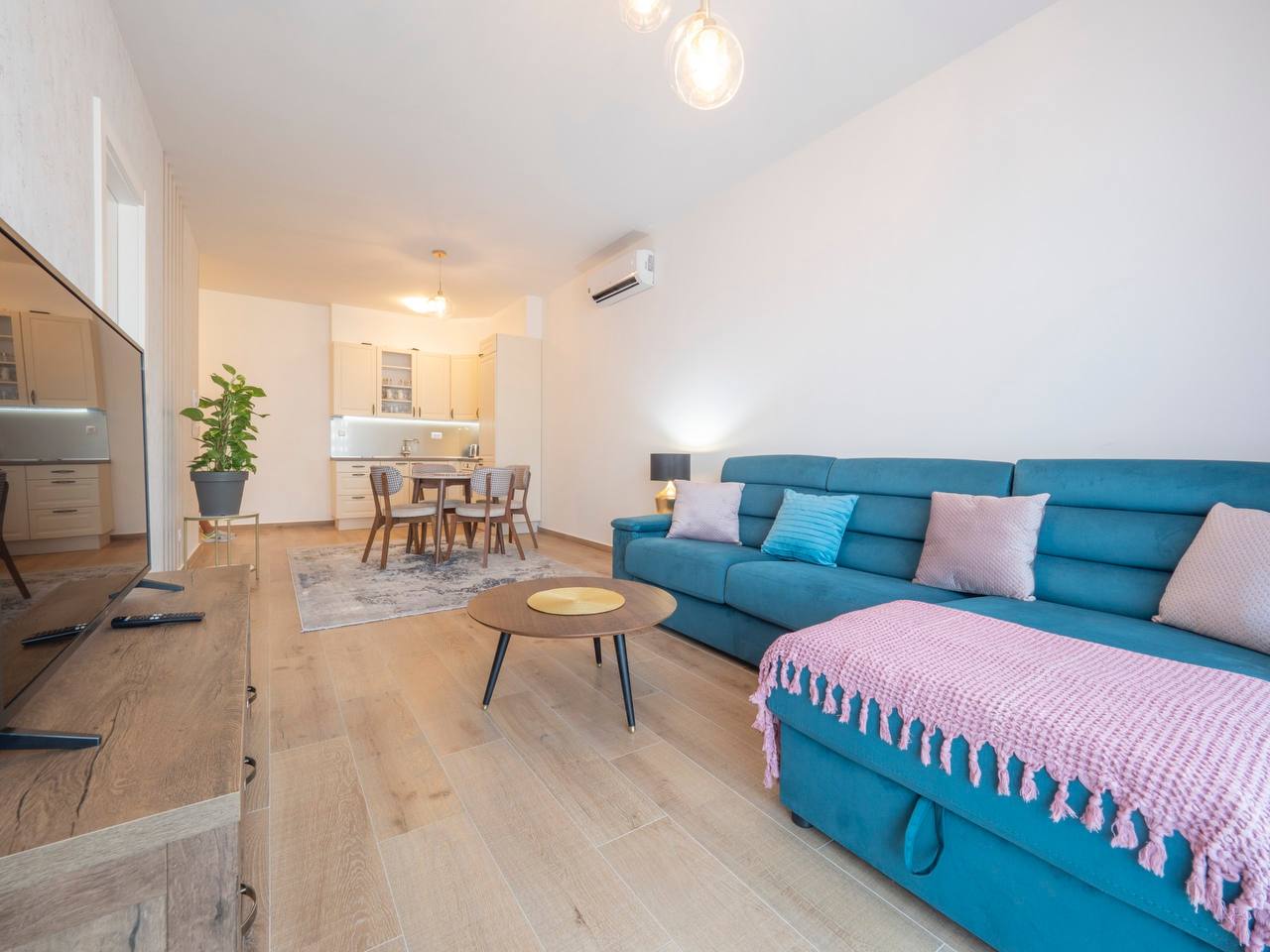 Квартира с 1 спальней в Будве, 56 м² 4